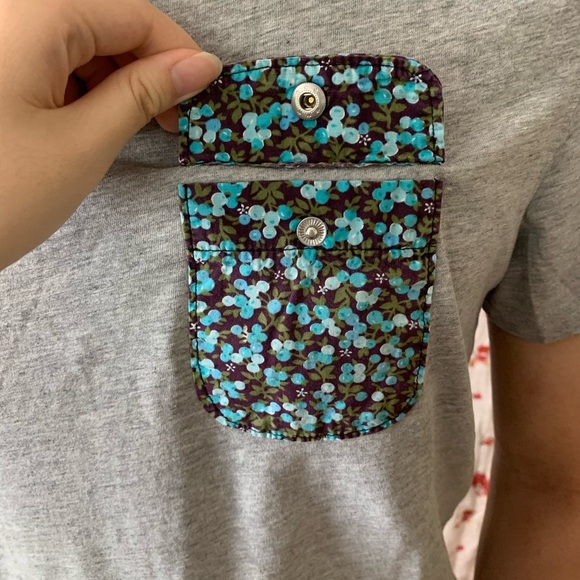 🦋 Woolf originals gray t-shirt with pattern pocket - Picture 2 of 4